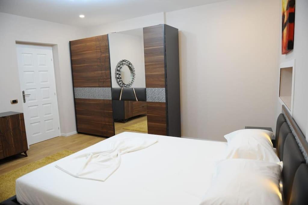 Grandpa House App.1 Apartamento Tirana Exterior foto