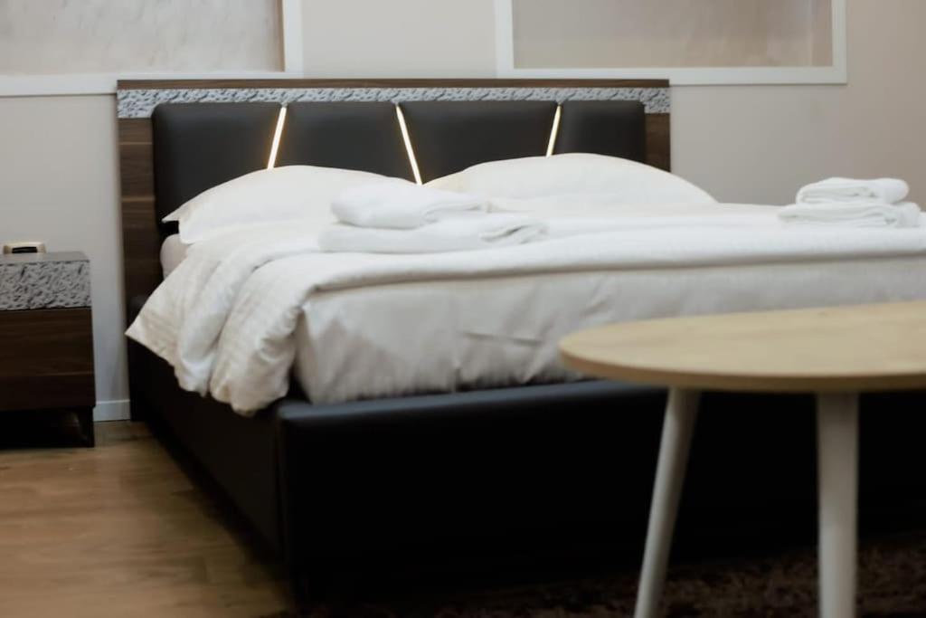 Grandpa House App.1 Apartamento Tirana Exterior foto